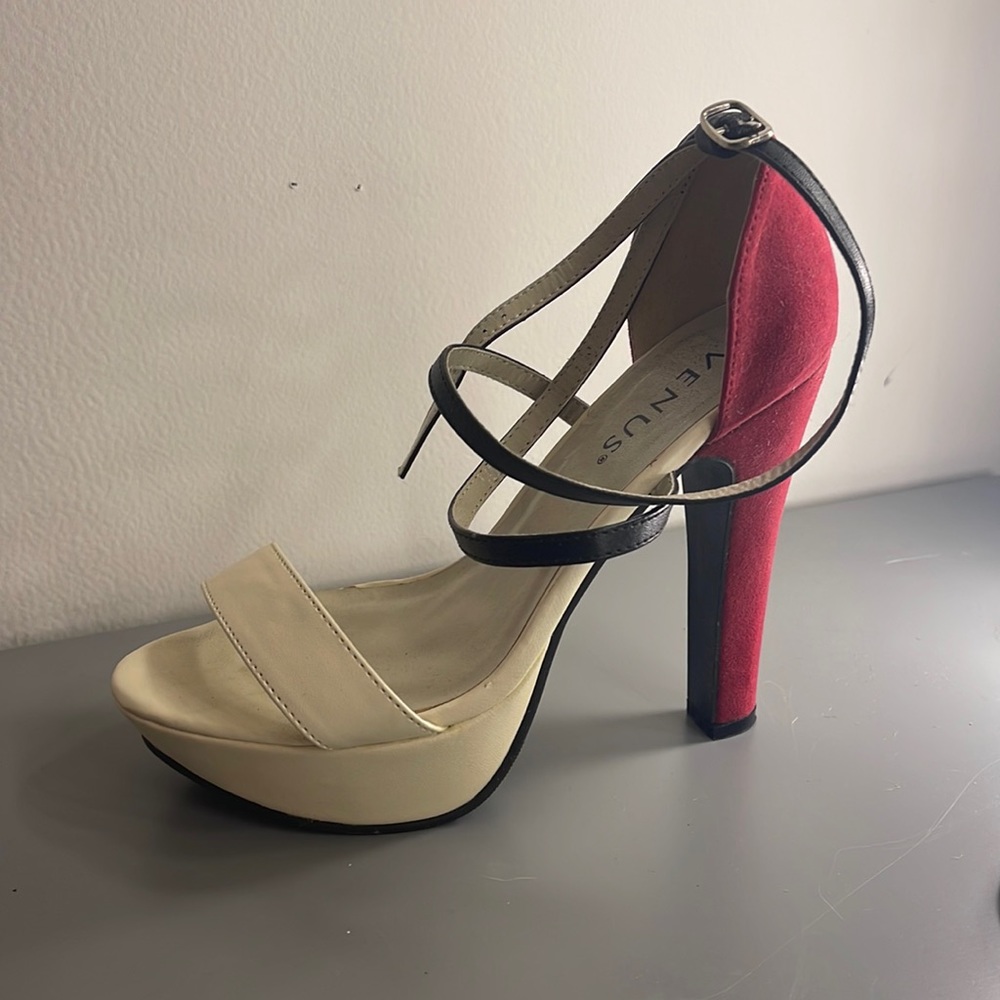 Venus heels
